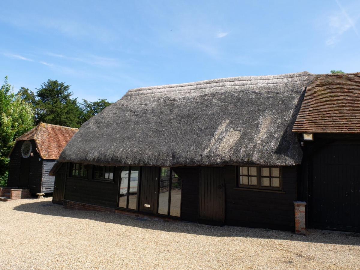 The Thatched Barn Thame Exterior foto